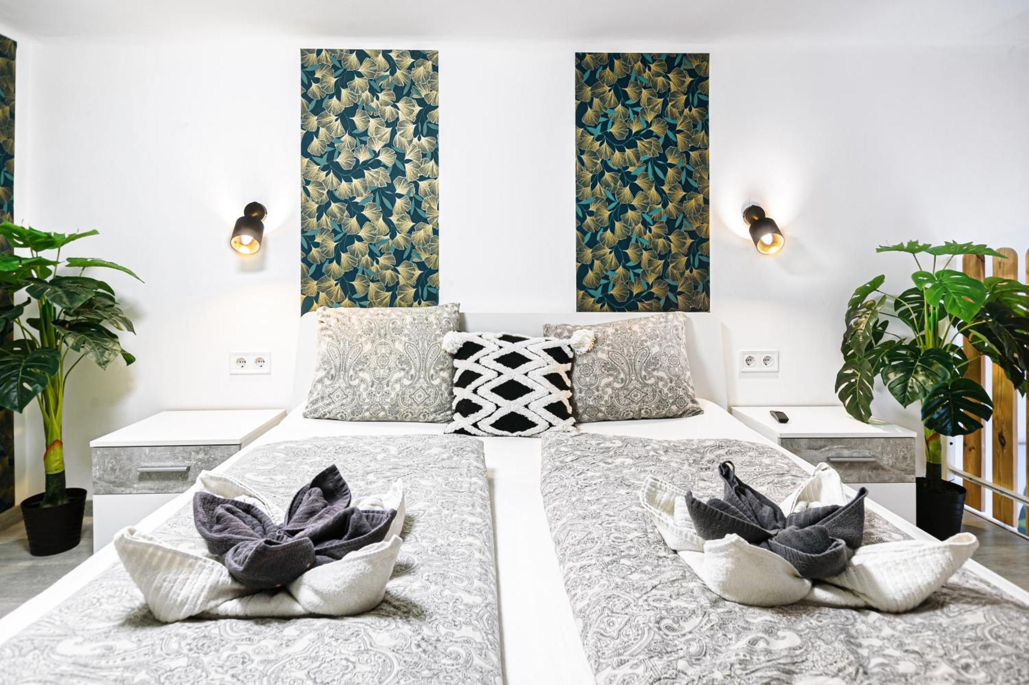 Florence Downtown Apartments บูดาเปสต์ ภายนอก รูปภาพ