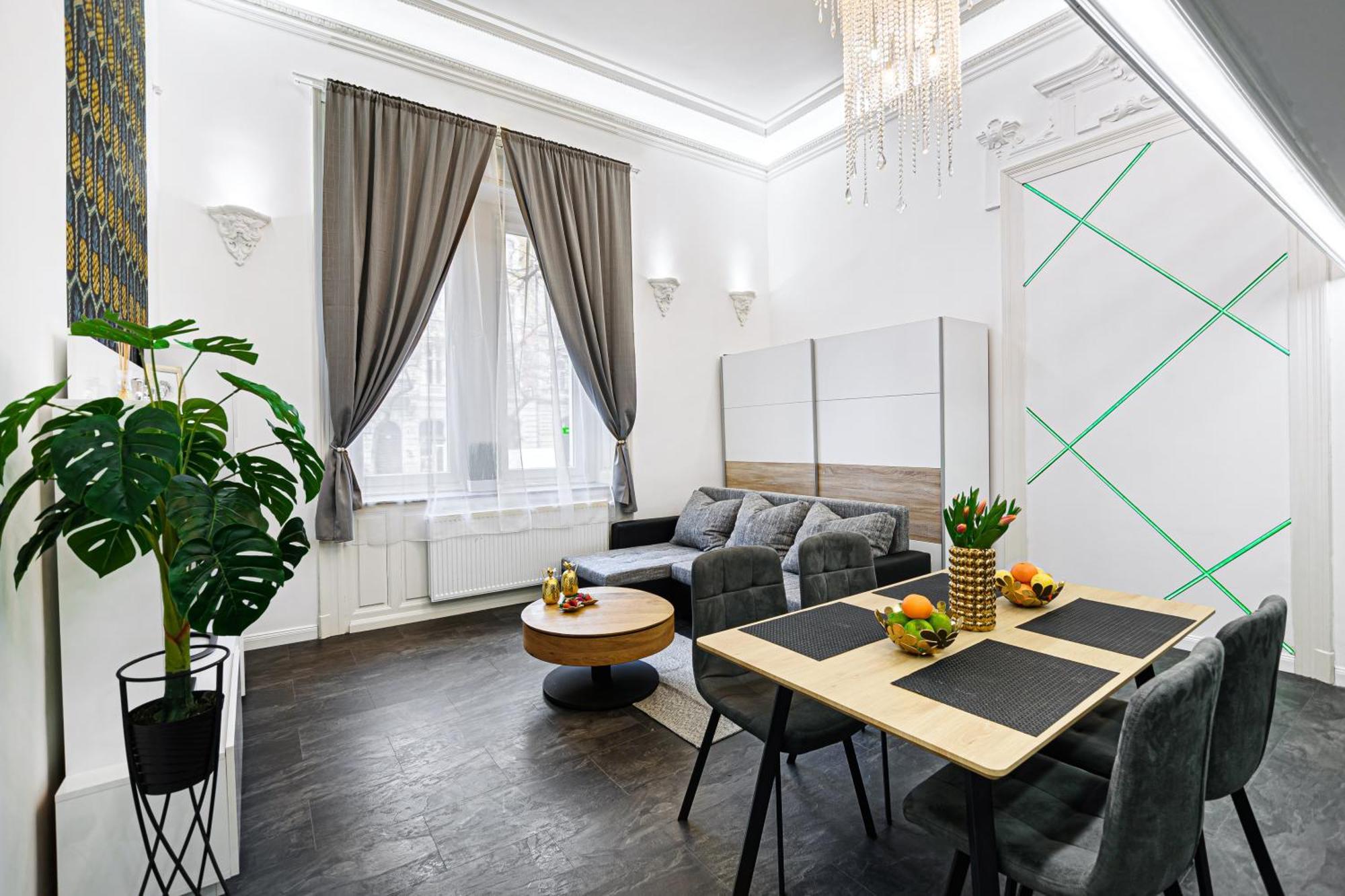 Florence Downtown Apartments บูดาเปสต์ ภายนอก รูปภาพ